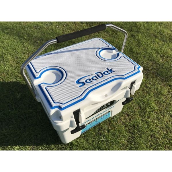 SeaDek(シーデック )ボートの床材 クッション性抜群