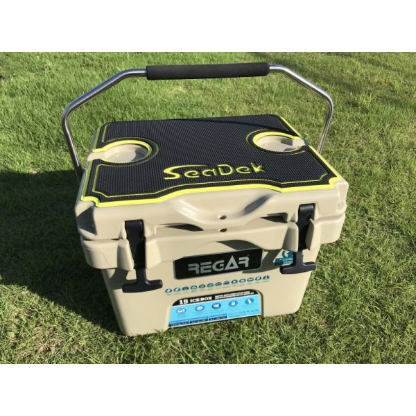 クーラーボックス　SeaDek  新品未使用 クーラーボックス SeaDek 新品未使用の通販 by ドヘち's shop